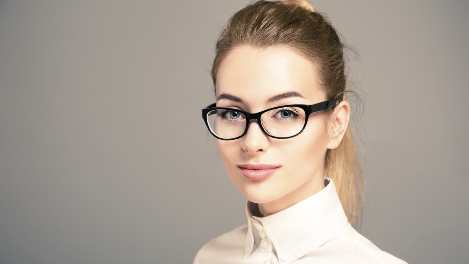 6 Factors to Consider Before Buying Glasses Online
